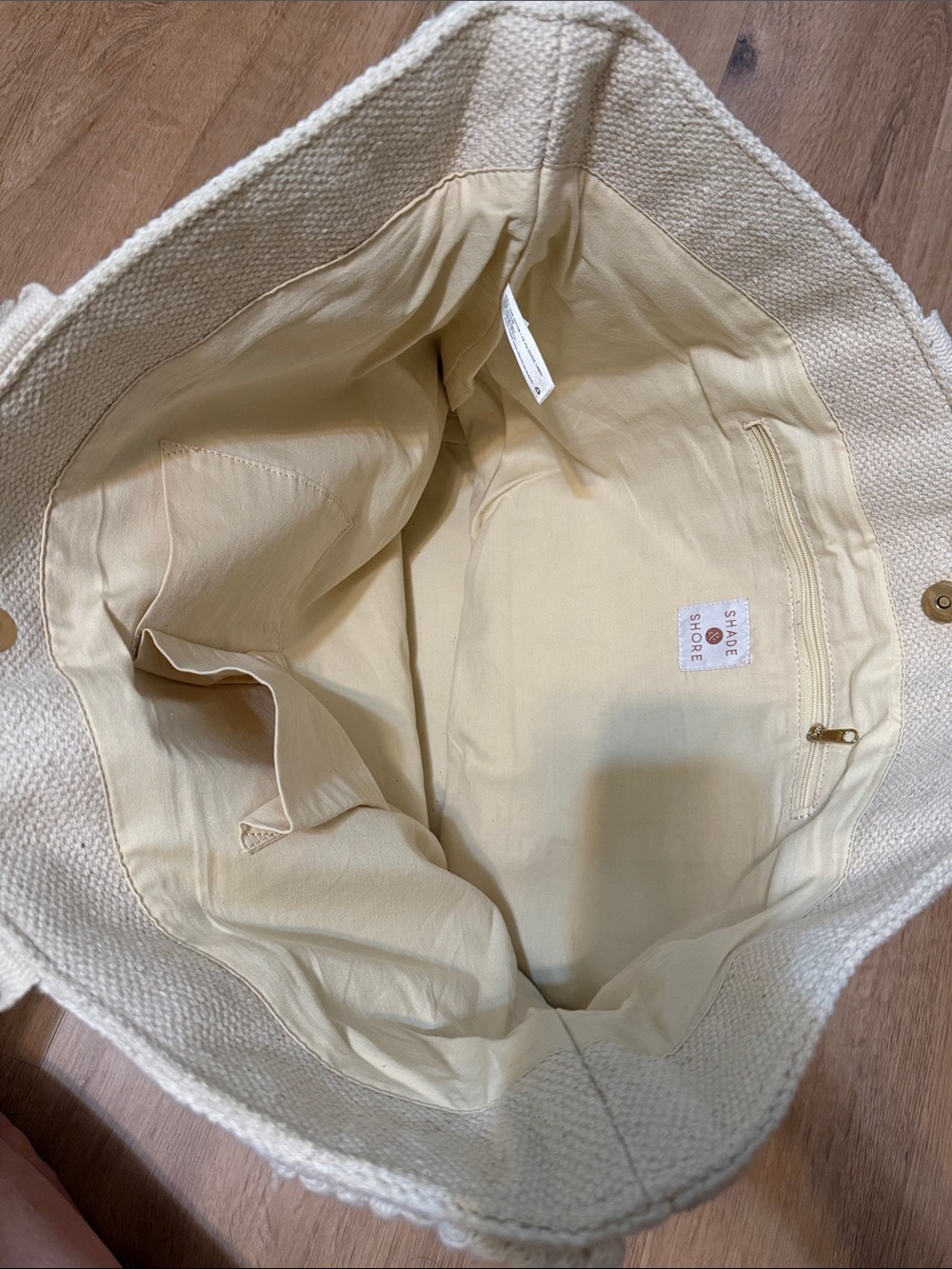 Target Cream Textured Diamond-Pattern Tote - Picture 5 of 7